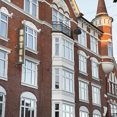 Boutique Hans Hotel 4*